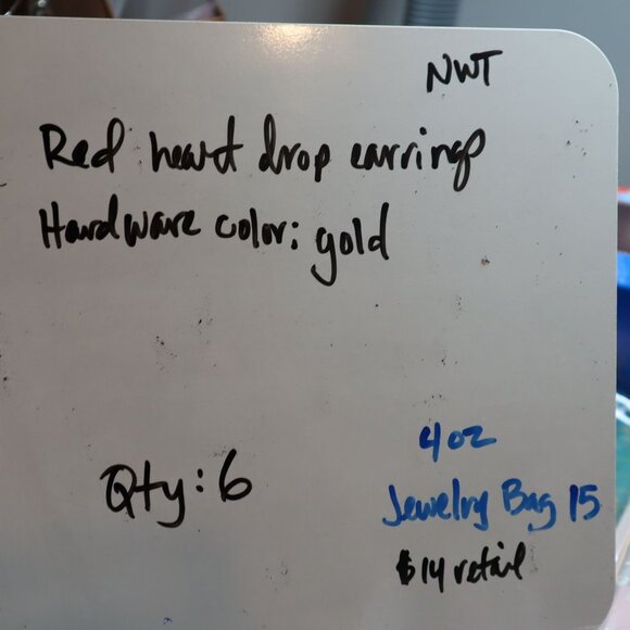 Heart Drop Earrings Womens Red Lovecore Casual Dinner Date Weddings NWT - Picture 4 of 4